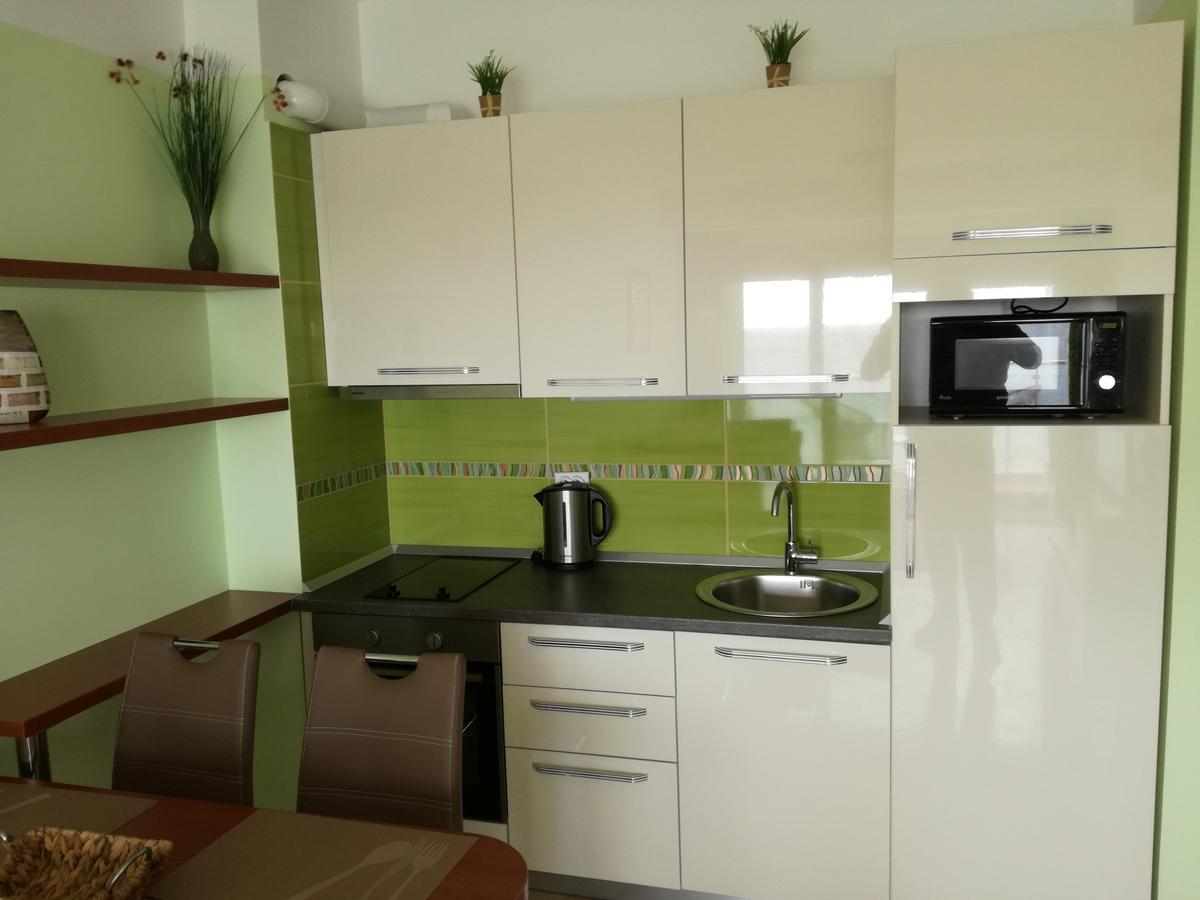 Apartment Sea Space 3 Dobra Voda Exterior photo